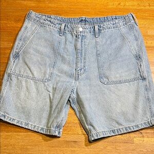 Levi Strauss Men 38 Light Blue Denim Deep Pocket 100% Cotton Jean Shorts